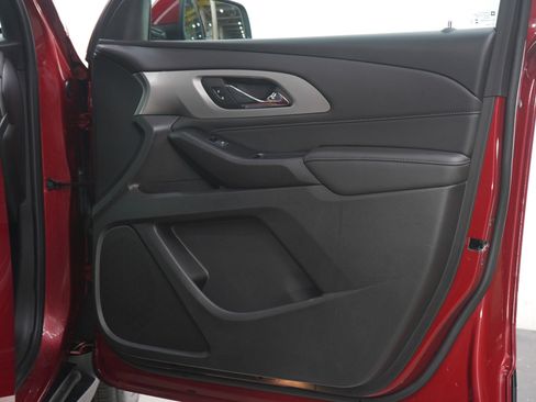 Used 2023 Chevrolet Traverse LT w/ LPO, Floor Liner Package image 12