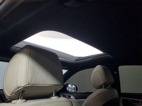 Used 2022 Genesis G70 3.3T image 24