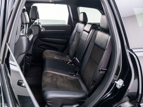 Used 2019 Jeep Grand Cherokee Altitude image 17