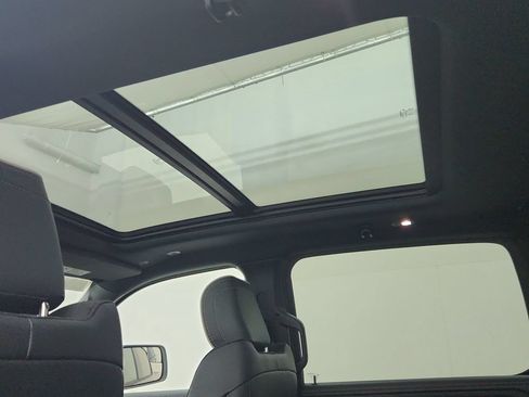 New 2026 RAM 1500 Laramie AWD/4WD image 29
