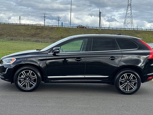 Used 2017 Volvo XC60 T5 Dynamic w/ Advanced Package image 6