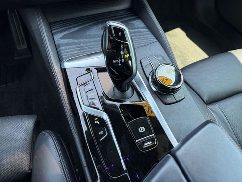 Used 2022 BMW M550i xDrive w/ Executive Package AWD/4WD image 33
