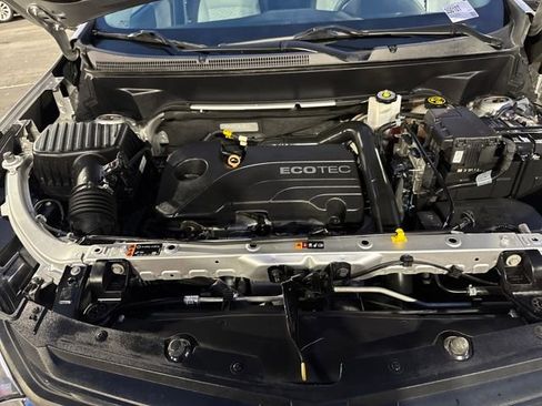 Used 2021 Chevrolet Equinox LS w/ LS Convenience Package image 21