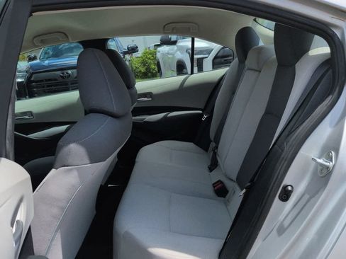 Used 2021 Toyota Corolla LE FWD image 13