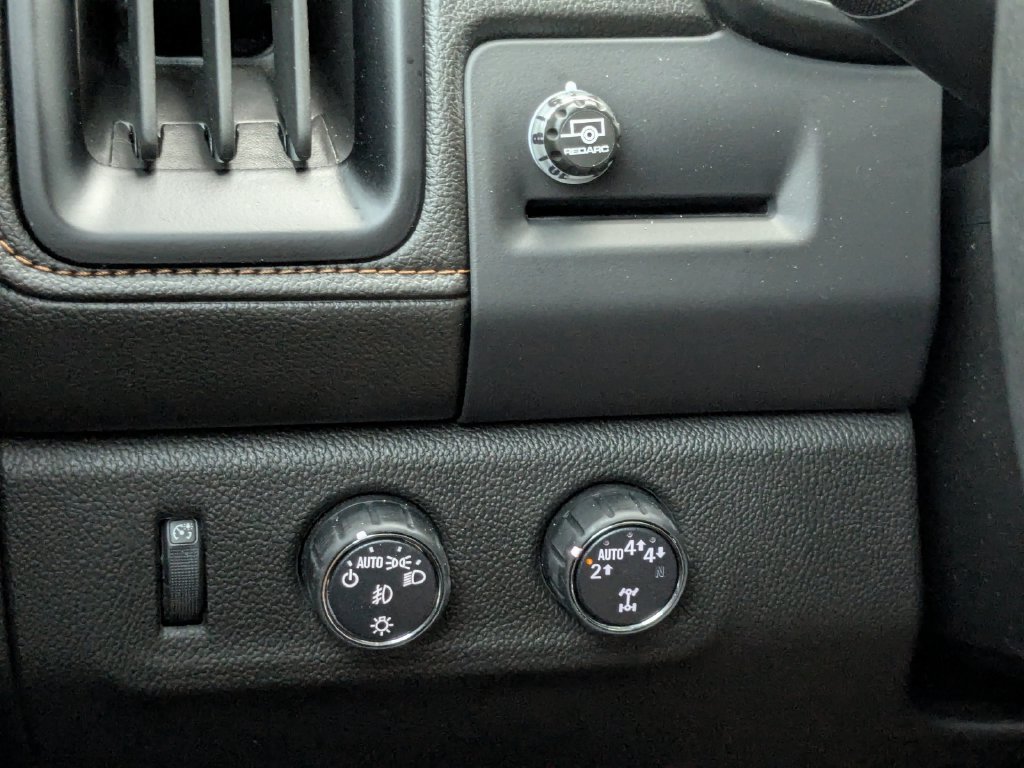 Used 2022 GMC Canyon AT4 AWD/4WD image 28