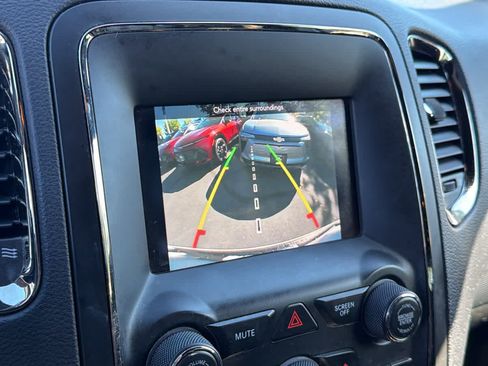 Used 2018 Dodge Durango GT AWD/4WD image 16