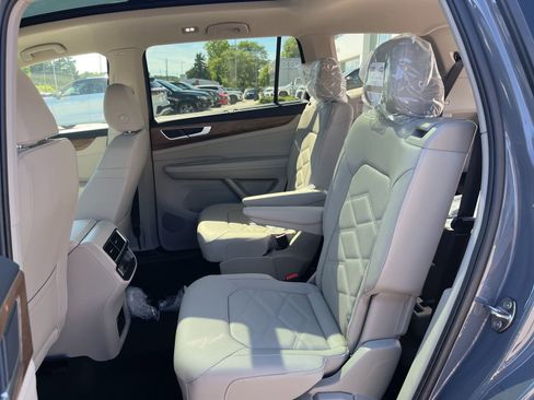 New 2026 Volkswagen Atlas SE FWD image 24