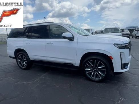 Certified 2023 Cadillac Escalade Sport Platinum AWD/4WD image 2