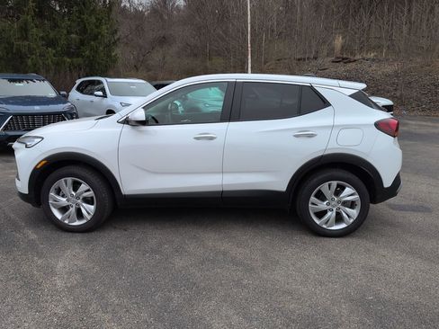 Used 2026 Buick Encore GX Preferred w/ Comfort Package AWD/4WD image 9