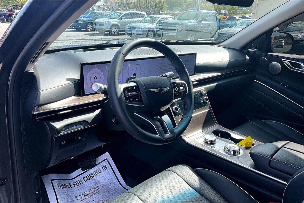 Used 2025 Genesis GV80 3.5T Advanced AWD/4WD image 10