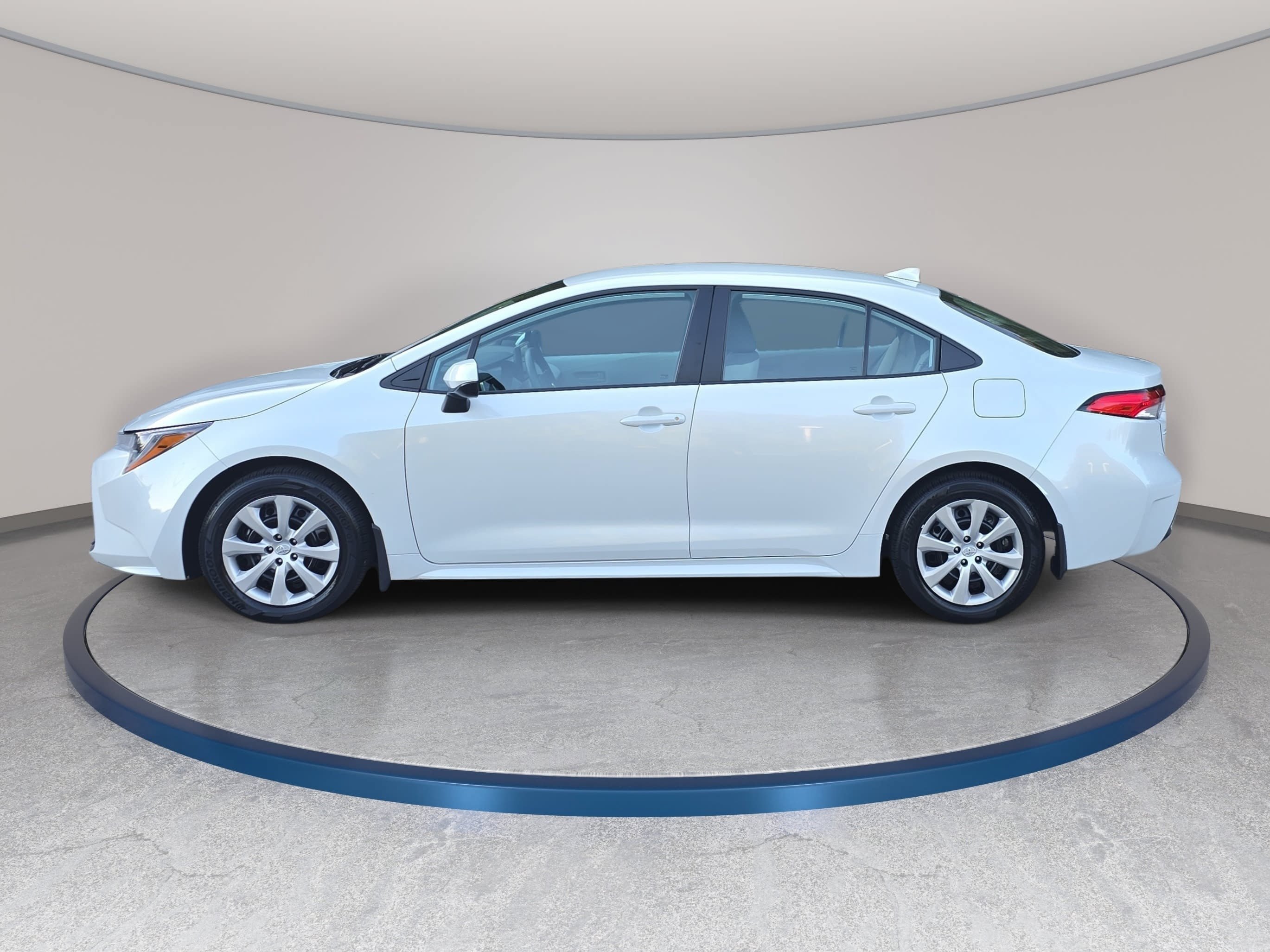 Used 2026 Toyota Corolla LE FWD image 8