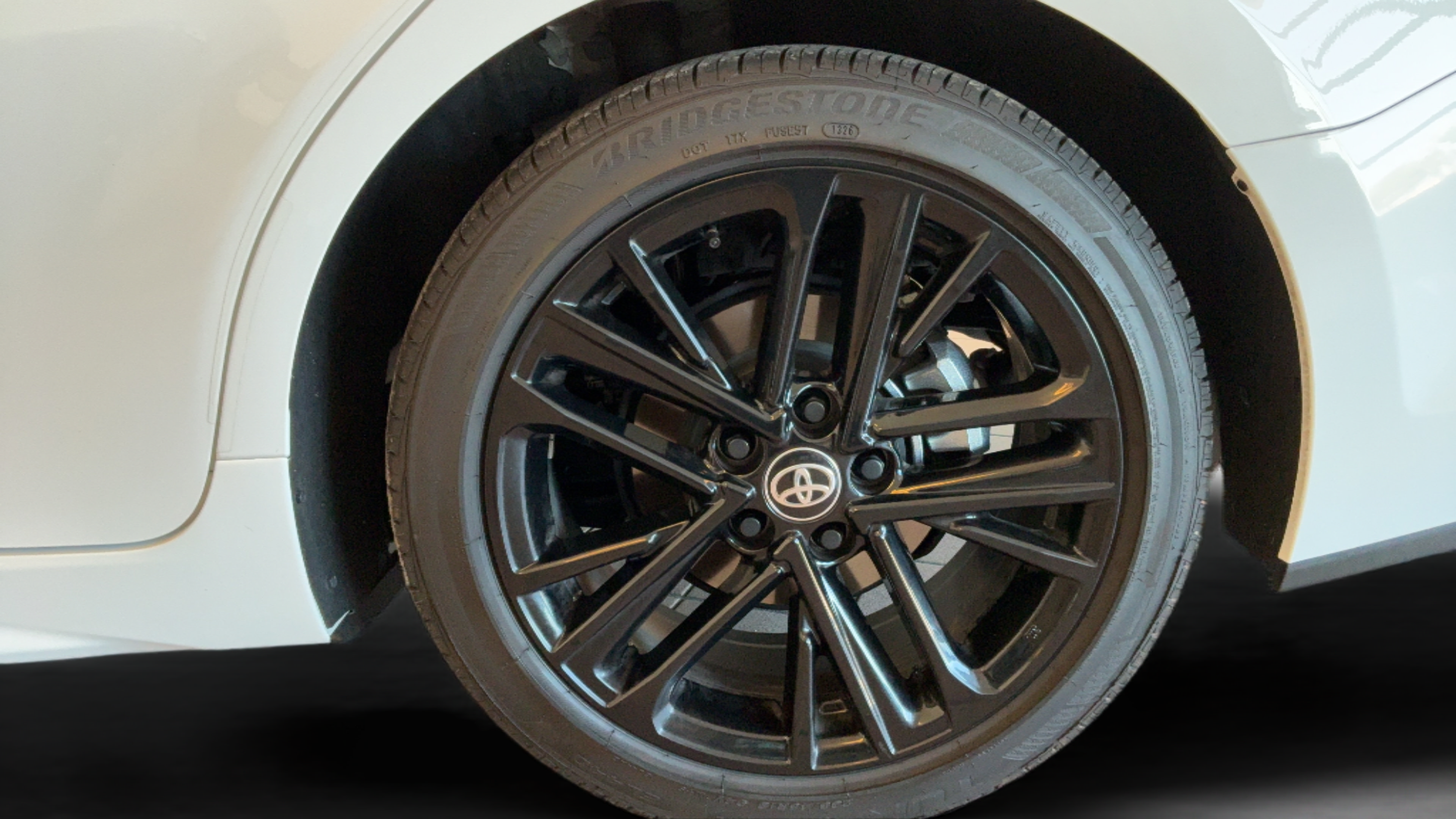 Used 2026 Toyota Camry LE FWD image 30