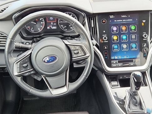 Used 2022 Subaru Outback Premium image 16