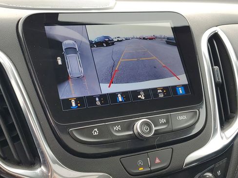 Used 2023 Chevrolet Equinox Premier image 20