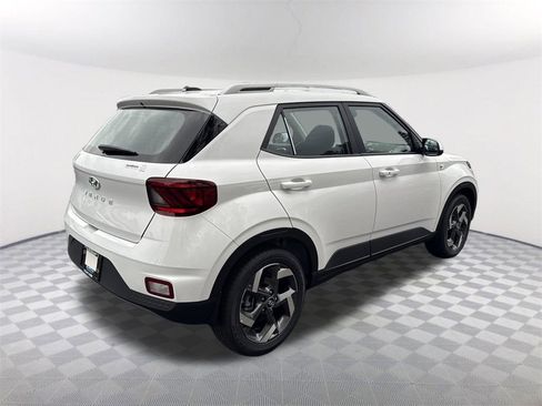 New 2026 Hyundai Venue SEL image 5