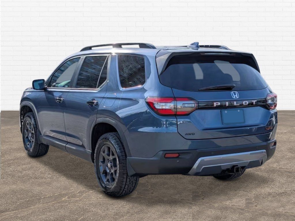 New 2026 Honda Pilot TrailSport image 4