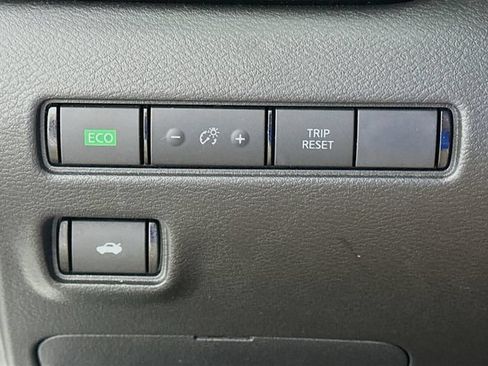 Used 2024 Nissan Sentra SV FWD image 19