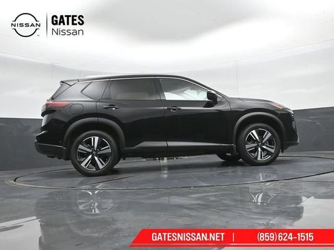 Used 2025 Nissan Rogue SL AWD/4WD image 41