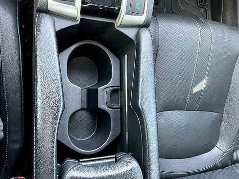 Used 2017 Honda Civic Touring image 22