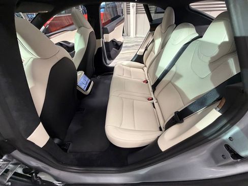 Used 2024 Tesla Model S image 48