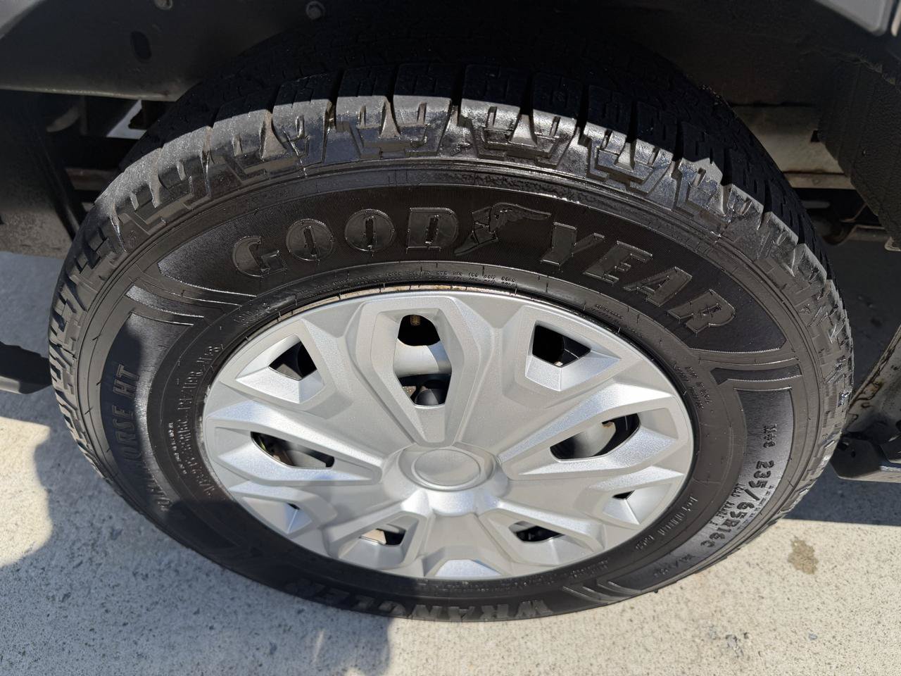 Used 2018 Ford Transit 150 130 Low Roof RWD image 13