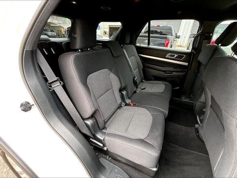 Used 2019 Ford Explorer XLT w/ Equipment Group 201A image 17