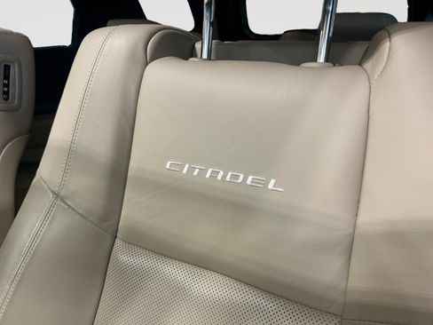 Used 2018 Dodge Durango Citadel w/ Technology Group RWD image 13