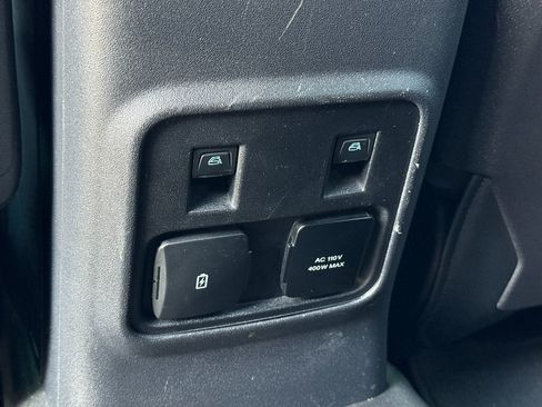 Used 2024 Ford Bronco Black Diamond image 25