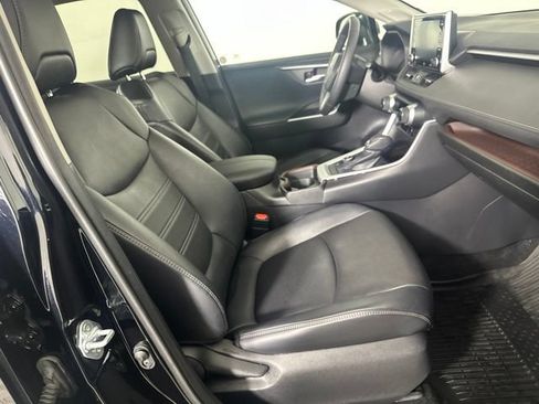 Used 2021 Toyota RAV4 Limited AWD/4WD image 27