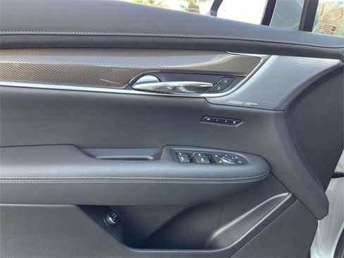Certified 2024 Cadillac XT6 Premium Luxury w/ Platinum Package image 26
