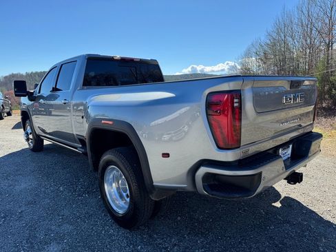 Used 2025 GMC Sierra 3500 Denali Ultimate image 4