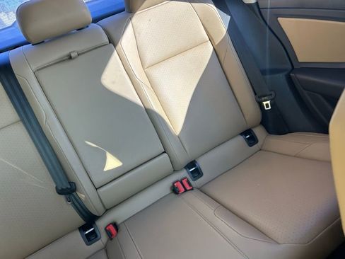 Used 2019 Volkswagen Jetta SE image 14