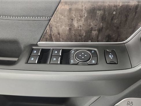 New 2026 Ford F250 Lariat w/ Black Appearance Package AWD/4WD image 16
