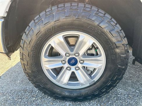 Used 2020 Ford F150 XLT w/ Trailer Tow Package image 12