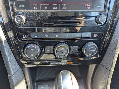 Used 2020 Volkswagen Passat 2.0T SEL FWD image 19