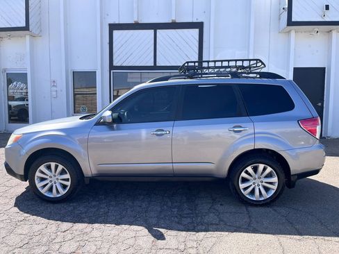 Used 2011 Subaru Forester 2.5X Premium AWD/4WD image 8