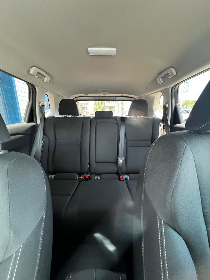 Used 2024 Nissan Rogue S AWD/4WD image 22