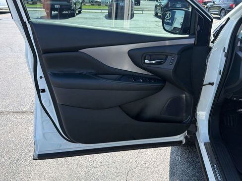 Certified 2023 Nissan Murano SL w/ SL Moonroof Package FWD image 16
