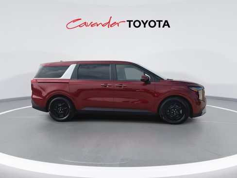 Used 2026 Kia Carnival FWD image 9