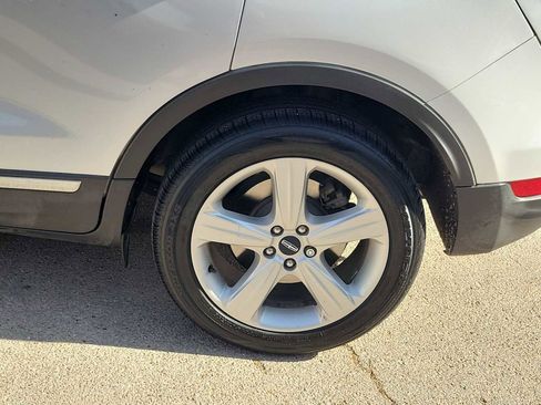 Used 2017 Lincoln MKC Premiere image 8