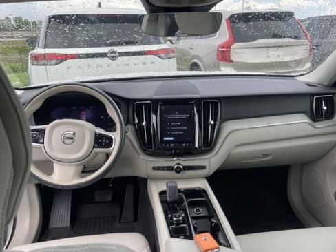 Used 2024 Volvo XC60 B5 Plus w/ Protection Package Premier AWD/4WD image 6