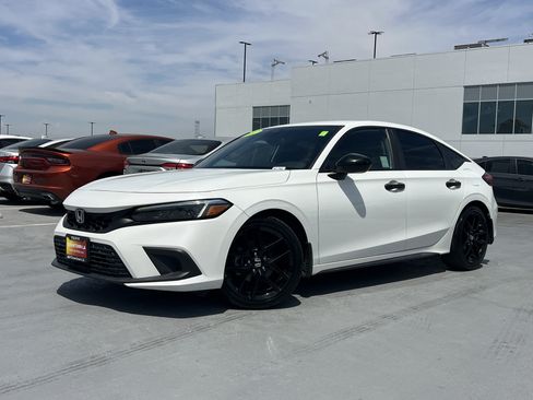 Used 2022 Honda Civic Sport image 2