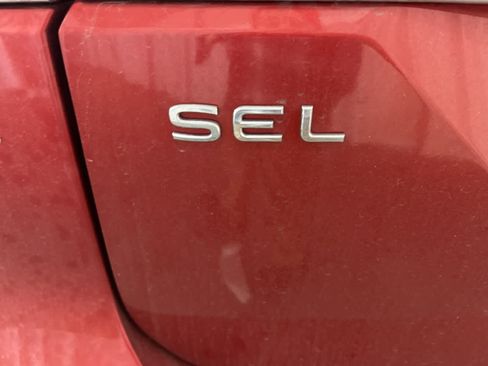 Used 2024 Volkswagen Atlas SEL Premium R-Line image 13