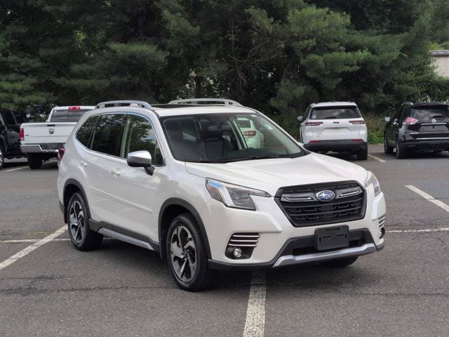 Used 2023 Subaru Forester Touring AWD/4WD image 3