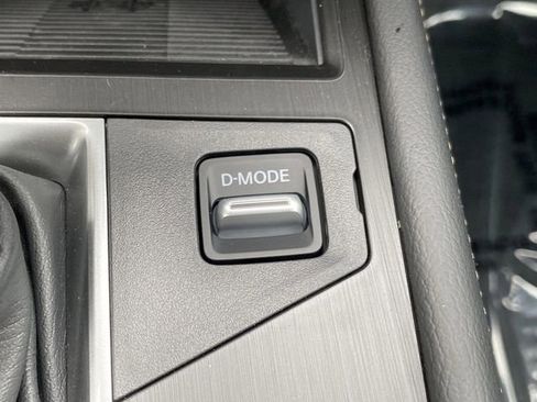 Used 2025 Nissan Kicks SV w/ SV Premium Package image 21