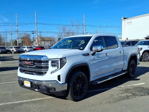 New 2026 GMC Sierra 1500 SLT image 3