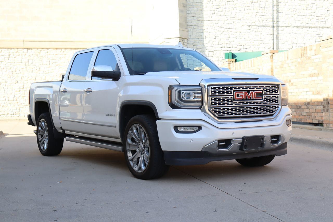 Used 2018 GMC Sierra 1500 Denali w/ Denali Ultimate Package AWD/4WD image 2
