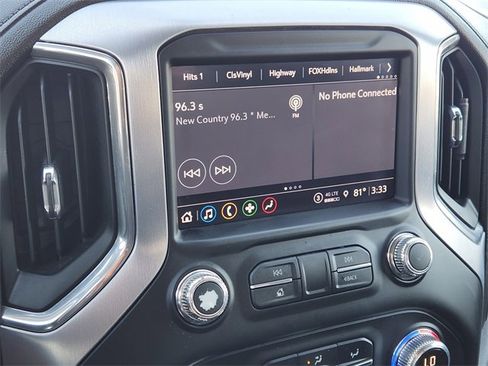 Used 2022 GMC Sierra 1500 Elevation w/ Preferred Package image 17