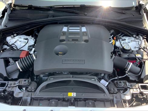 New 2026 Jaguar F-PACE R-Dynamic S AWD/4WD image 8