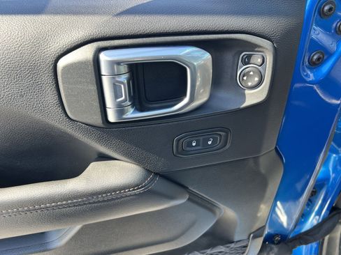 Used 2023 Jeep Wrangler Unlimited Rubicon 392 w/ Xtreme Recon 35" Tire Package image 14